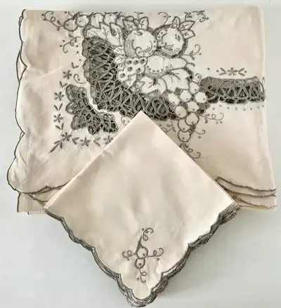 Vintage Très grande nappe & 12 serviettes de table Coton brodé L, View more