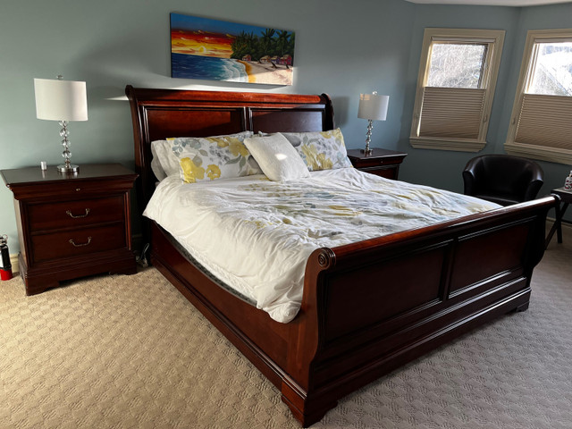 4 piece king bedroom suite in Beds & Mattresses in Calgary