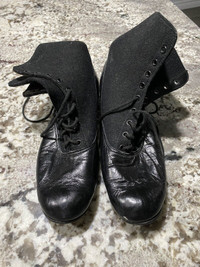 Vintage felt shoes