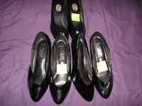 Women`s black heels, size 9W