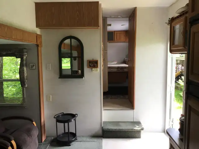 Fifthwheel Four Winds 27 pieds in RVs & Motorhomes in Lévis - Image 4
