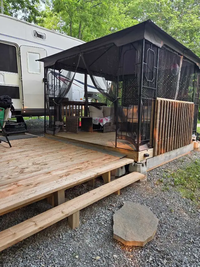 5th wheel trailer rock wood  in Travel Trailers & Campers in Kingston - Image 4