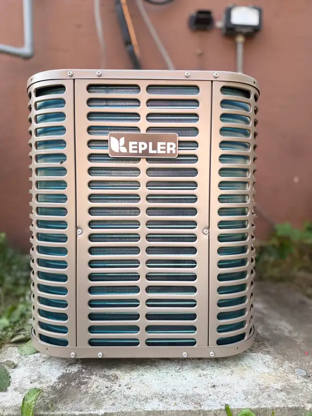 Air conditioner air conditioner air conditioner air conditioner  in Refrigerators in Oakville / Halton Region - Image 2