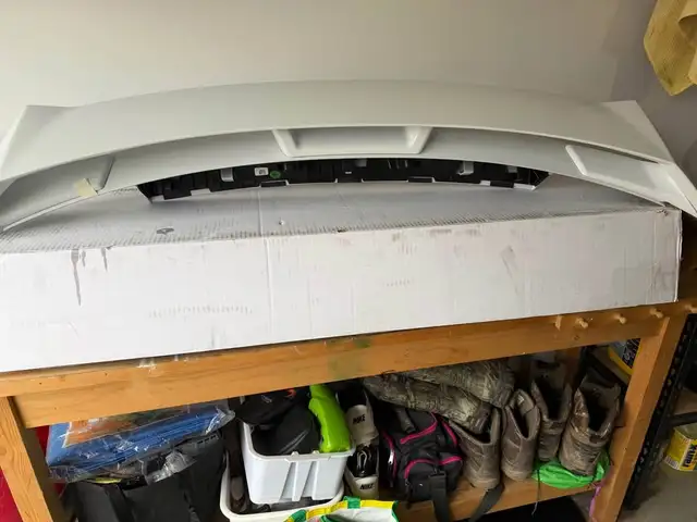 Mustang 2025 s650 Performance pack spoiler - White in Other in Stratford - Image 2