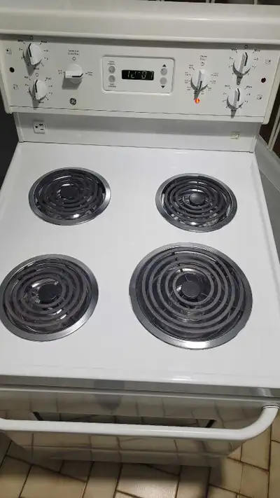 GE 24 inch wide apartment size stove , View more