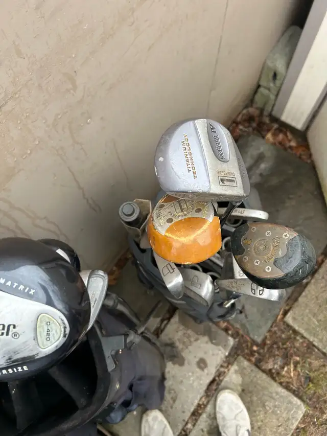 golf clubs + Bags and extras62863265257089123