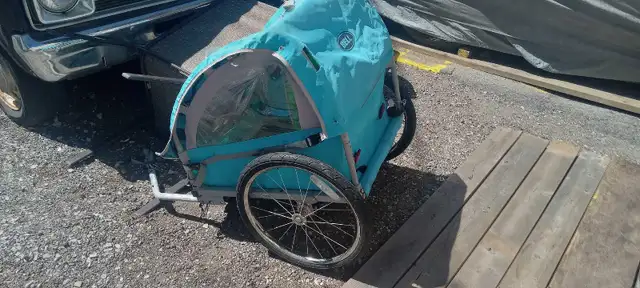 Kids Bike Trailer For Sale in Kids in Markham / York Region - Image 3