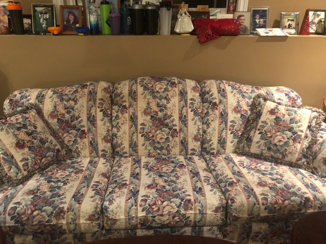 7 piece living room set in Multi-item in St. John's - Image 2