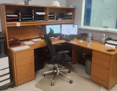 Commercial Executive Office Workstations with Overhead Hutch & F, View more