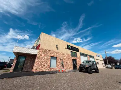 This versatile property offers approximately 3,912 sf of industrial space and 1,488 sf of office spa...