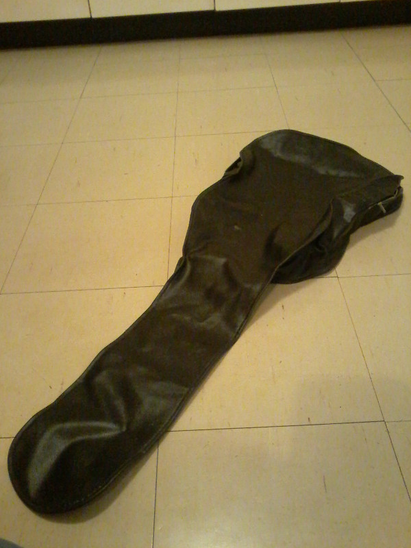 Guitar case/soft shell gigbag NEW in Guitars in Cambridge - Image 2