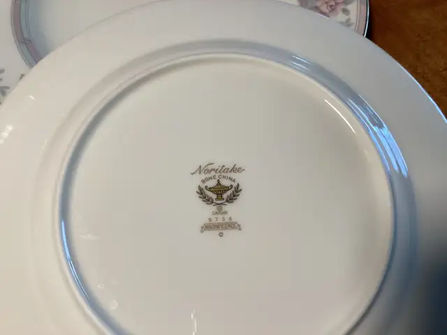 Noritake 20-piece dinner set for 4598239473430712322