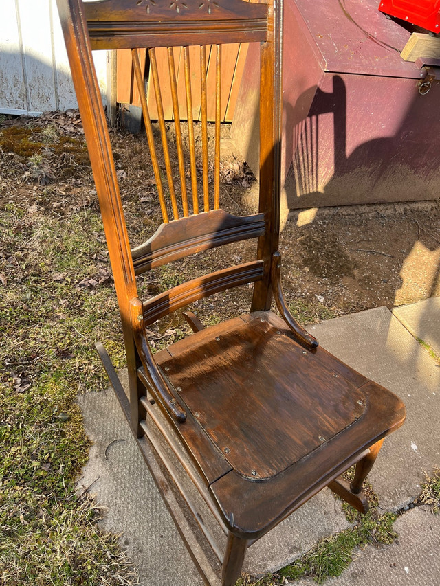 Antique Rocking Chair in Chairs & Recliners in Bedford