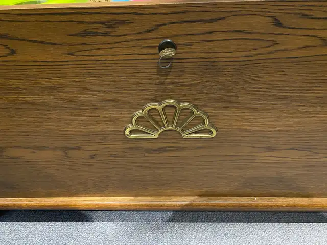 Oak Storage Chest582387108614000643
