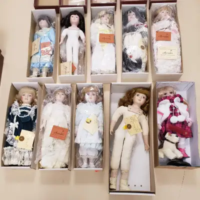 10 Porcelain Doll Collection Lot - Musical - Certificate of Authenticity Collectors Porcelain Artisa...