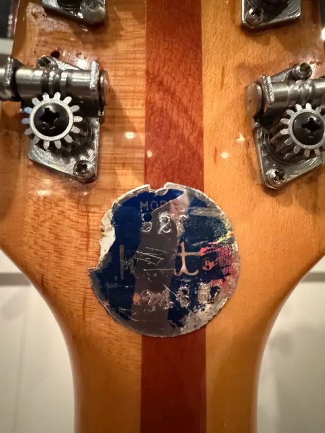 Vintage Kent Guitar in Guitars in Muskoka - Image 4