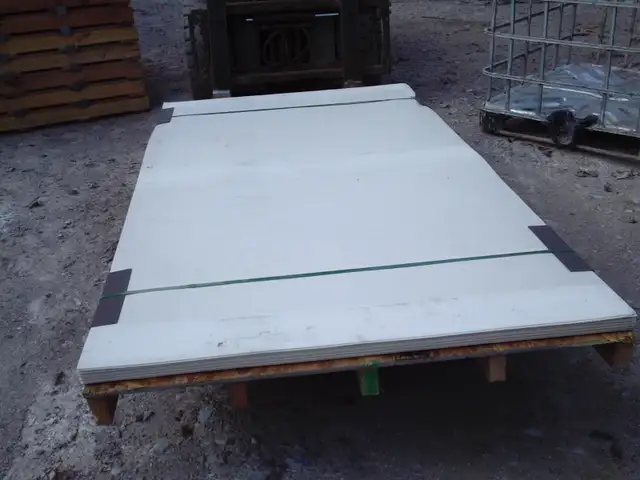 feuil de plastique 36 pouce par 10 pied de long pour mure ou aut in Windows, Doors & Trim in Longueuil / South Shore - Image 4