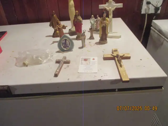 15 items religieux 20$pour les 15 in Other in Lanaudière - Image 3