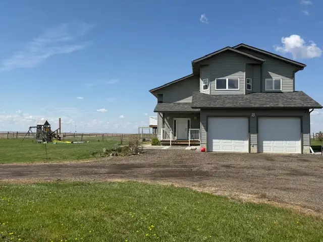 3.42 Acres with house only 8 Minutes NW of Drumheller63009270512129126