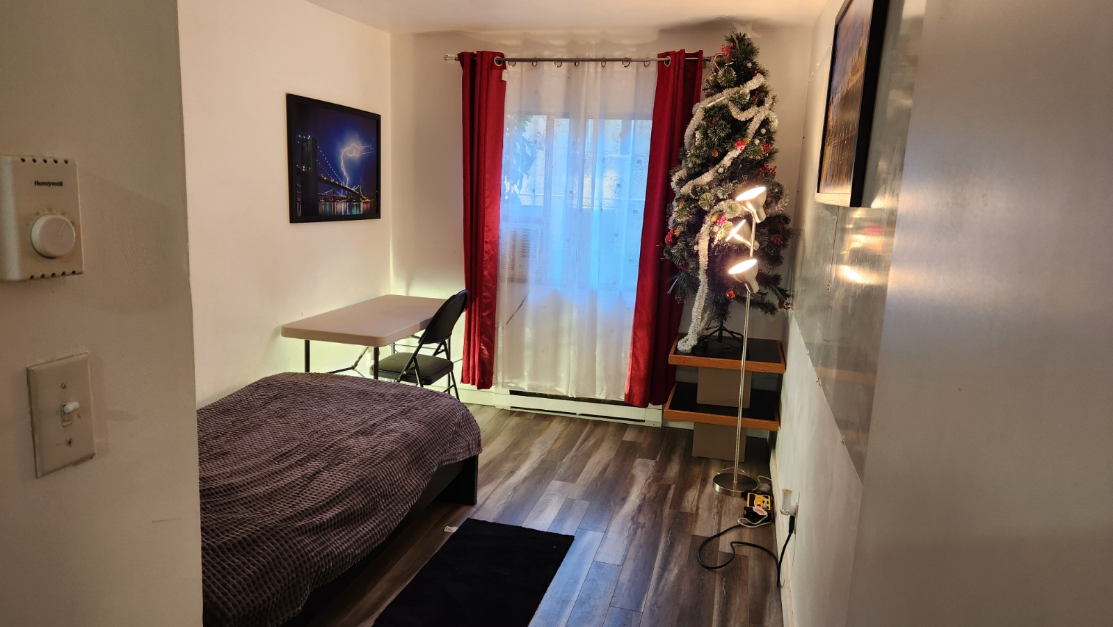 Chambre meublée - 1er sept - 780$ - Plaza Côte-des-Neiges — photo 2