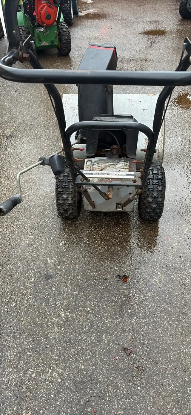 snowblower part  in Snowblowers in Mississauga / Peel Region - Image 5