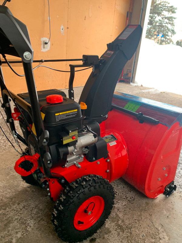 TWOSTAGE POWERSMART GAS SNOW THROWER MACHINE Snowblowers Ottawa Kijiji