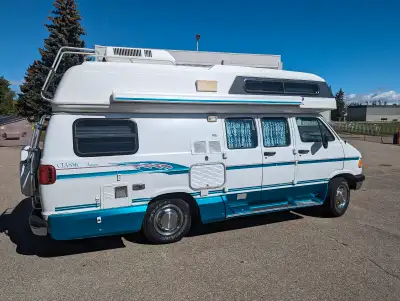 Excellent Condition, very low mileage (149953Km) for a 1997 Great West Classic Supreme Dodge RAM 350...