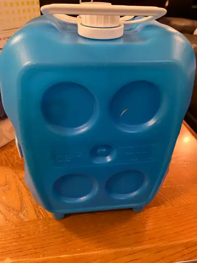 ice pack/cooler/water bottle (NEW), View more