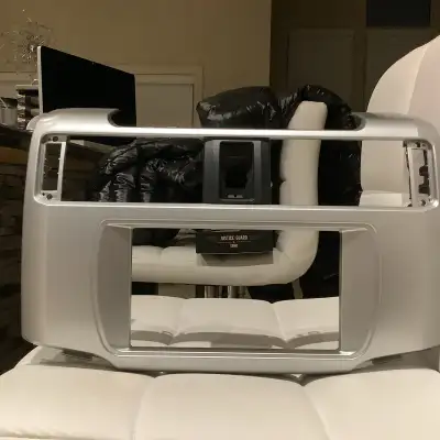 Selling a mint condition Scosche dash kit for the 5th Gen (2010 to 2024) Toyota 4Runners. This kit w...