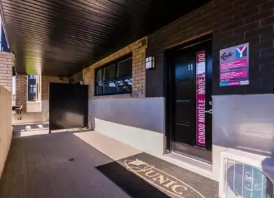 Vivez au coeur du style et de l'action avec ce magnifique condo de type loft. Il vous charmera par s...