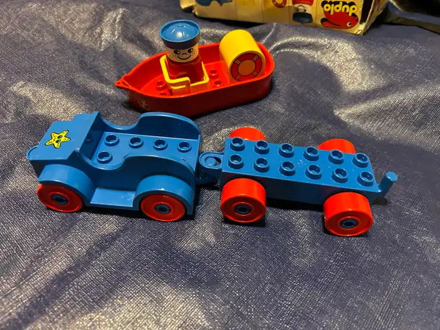 Lego Duplo Boat Trailer 2625 in Toys & Games in Winnipeg - Image 4