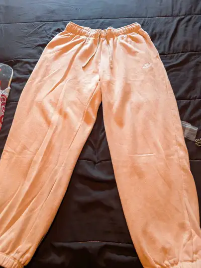 Nike sweatpants , View more
