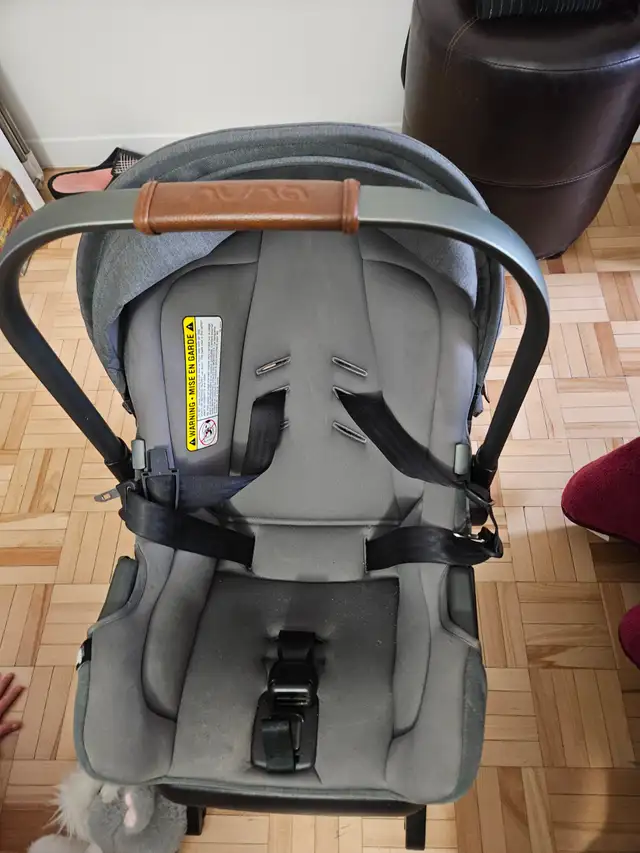 Bugaboo lynx + siège auto nuna in Strollers, Carriers & Car Seats in City of Montréal - Image 5