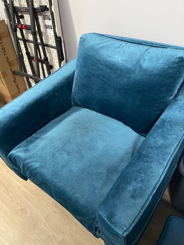  Sea foam, green velvet chair in Chairs & Recliners in Kitchener / Waterloo