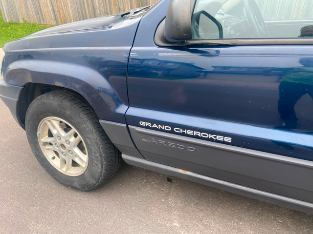 Jeep Grand Cherokee Laredo in Cars & Trucks in Calgary - Image 2