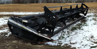 MacDon 960 swather header