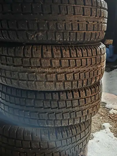 Tires are like new. The bolt pattern is very common, I believe they will fit ford rangers before 201...