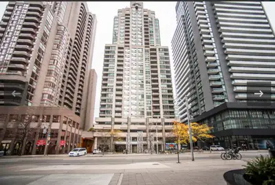 *SHARED UNIT* Master bedroom (ensuite bathroom and walk in closet) available in a 3 bedroom apartmen...