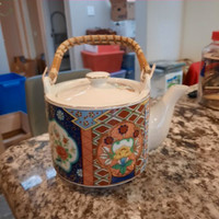 CERAMIC OR CHINA COFFEE POT