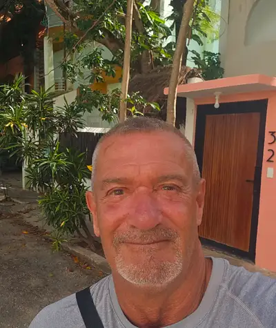 Masseur 20ans exp. 50$ 1hr, View more