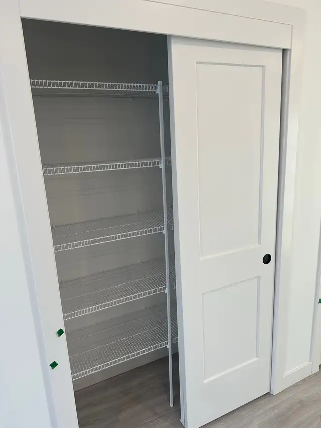 Townhouse Sylvan Lake  in Long Term Rentals in Red Deer - Image 11