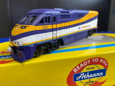 Vancouver West Coast Express train set HO scale, View more