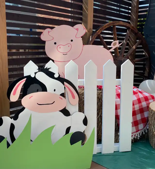 Barnyard Party Display Rental63007357847555122