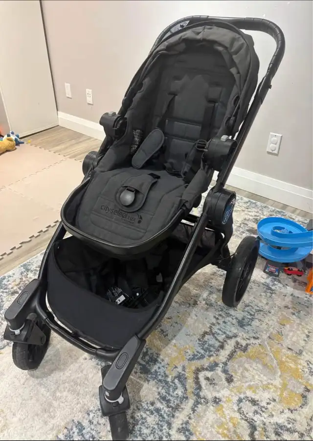 City select by baby jogger stroller+Graco baby car seat adaptor in Strollers, Carriers & Car Seats in Mississauga / Peel Region - Image 3