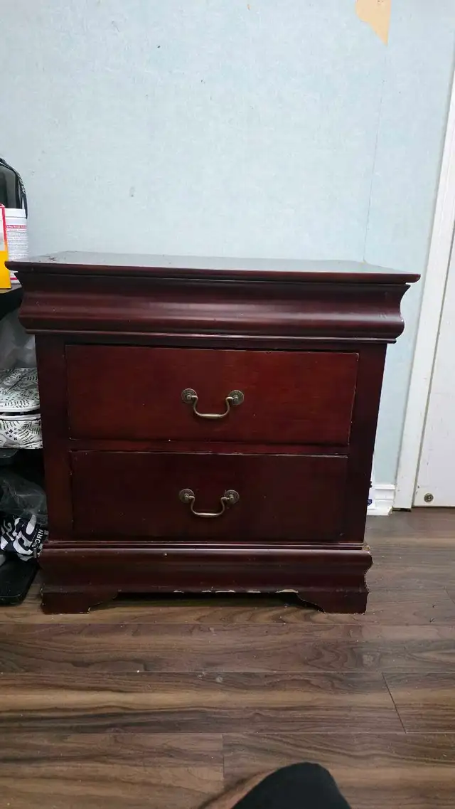 Classic 2-Drawer Wood Nightstand - Cherry (flexible on price) in Dressers & Wardrobes in Mississauga / Peel Region - Image 2