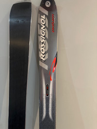 Rossignol Axium Pro downhill skiis