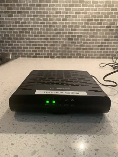 TECHNICOLOR Docsis 3.0 Cable Internet Modem Model TC4350 - Works with Rogers, Teksavvy and other cab...