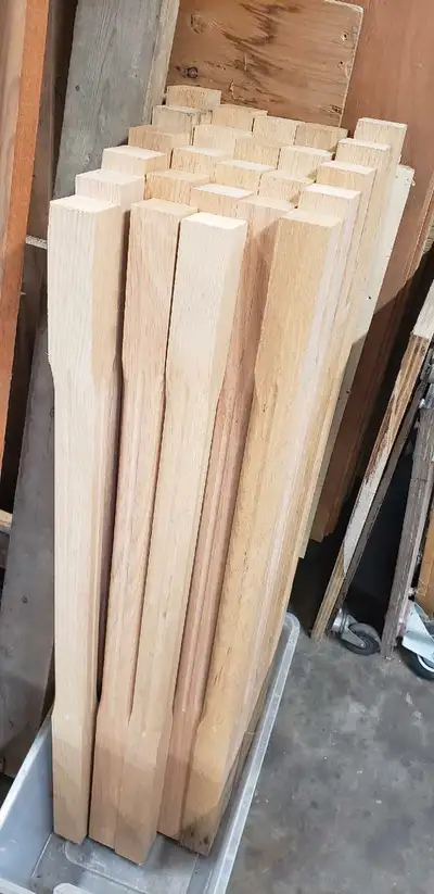 These are oak banister spindles, perfect for adding a touch of classic elegance to your staircase! T...