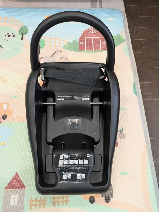 Maxi Cosi Mico Max 30 Infant Car Seat in Strollers, Carriers & Car Seats in City of Toronto - Image 5