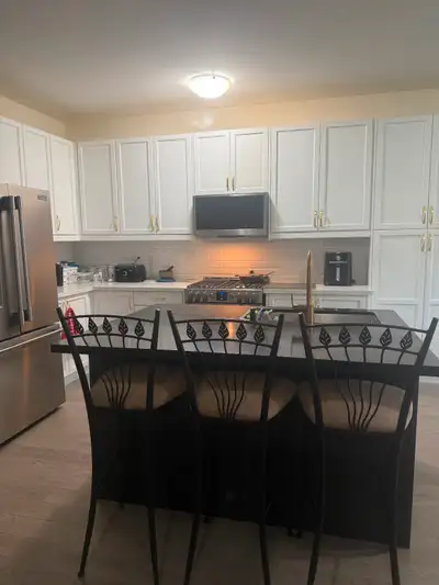 Room for Rent on Upper Floor in Brampton (Wifi & Utilities Inc.)